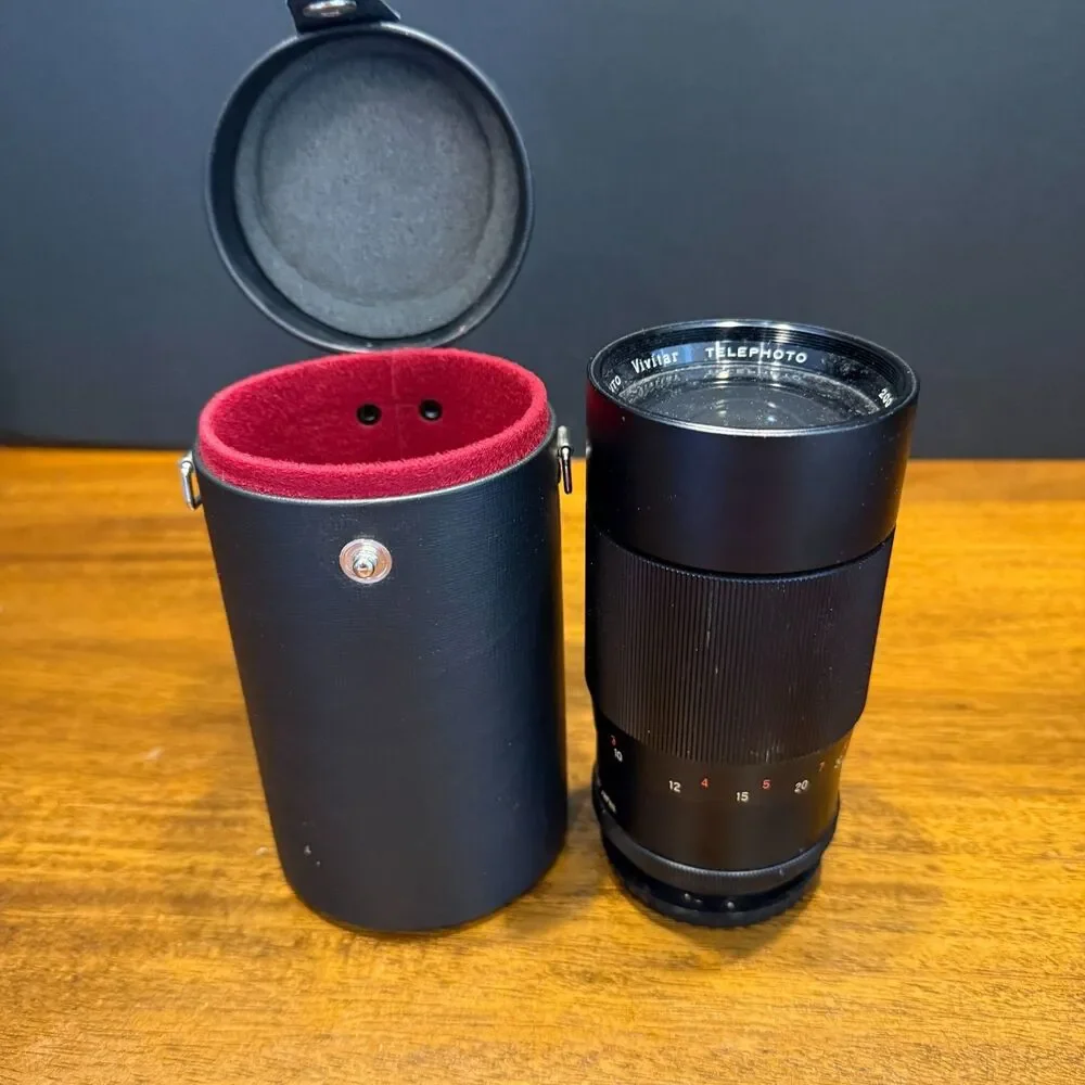 Vivitar Auto Telephoto 200mm f/3.5 Manual Prime Lens w/ Case